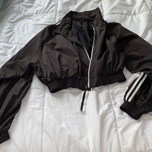 Black and white windbreaker crop top. zip up.